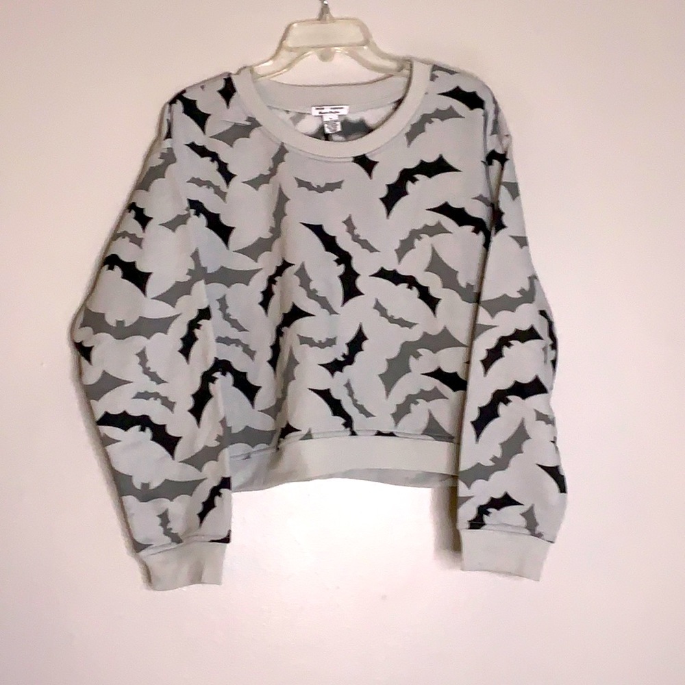 better together bat print crewneck pull over gray XL